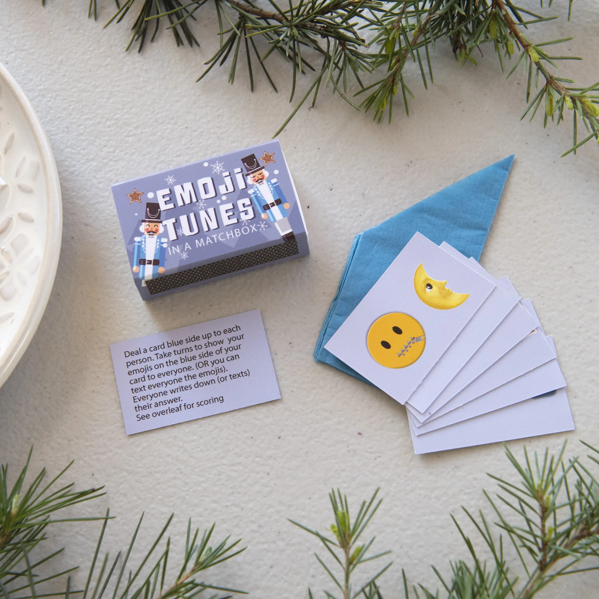 Card Games Six Alternative Christmas Crackers - Image 7