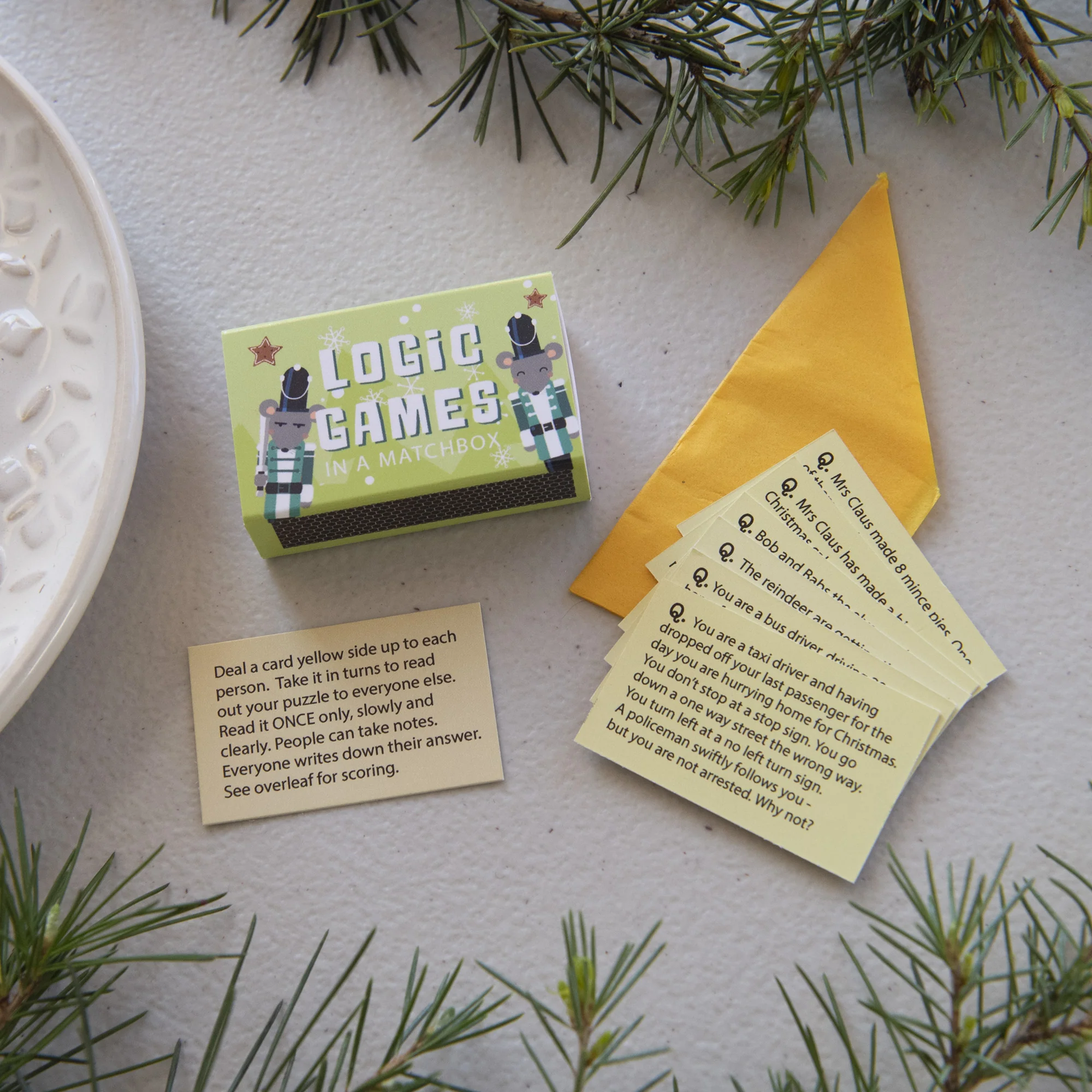 Card Games Six Alternative Christmas Crackers - Image 8