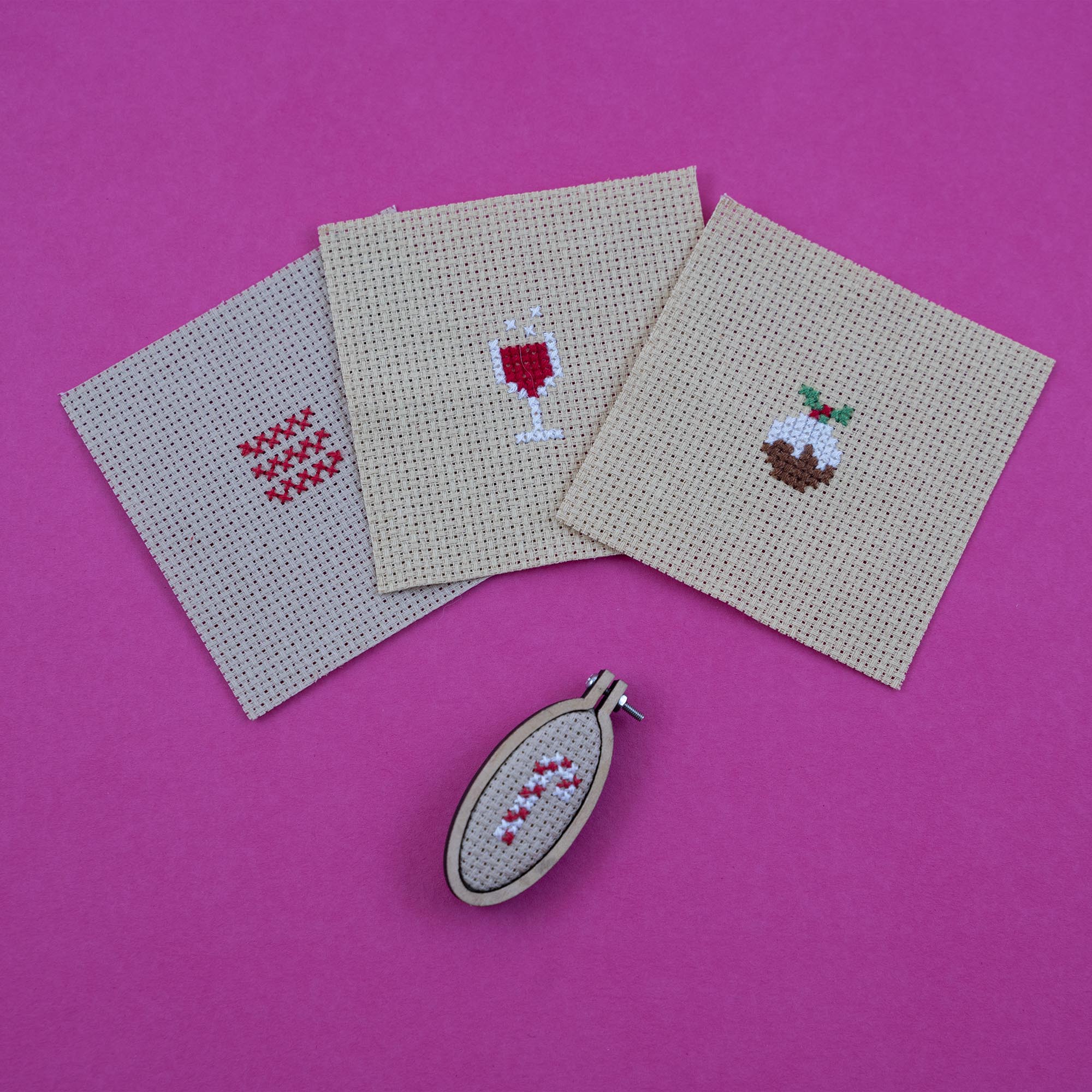 Make Your Own Christmas Bauble Seasons Greetings Cross Stitch Kit - Image 4