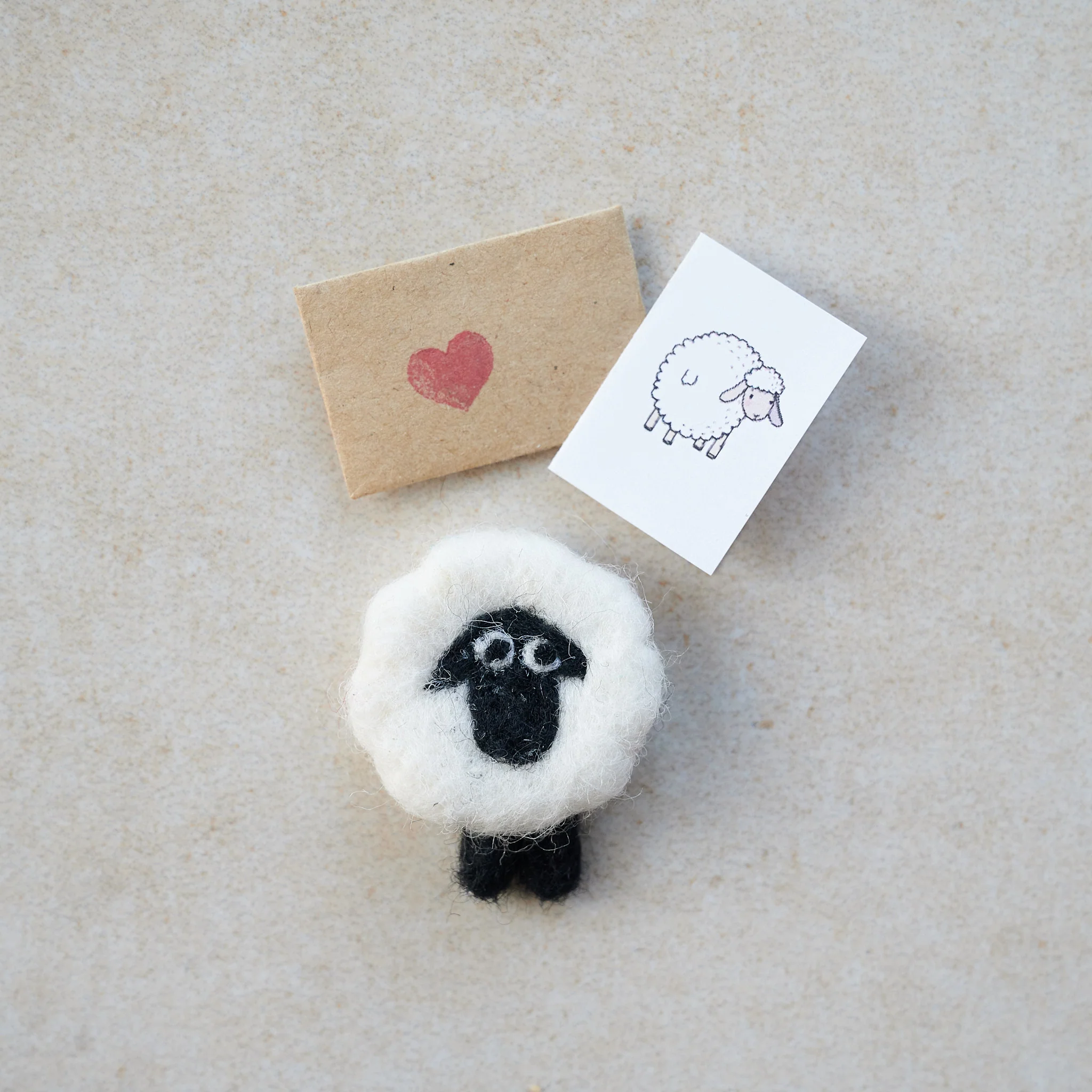 Ewe's A Lovely Mummy (one lamb) - Image 3
