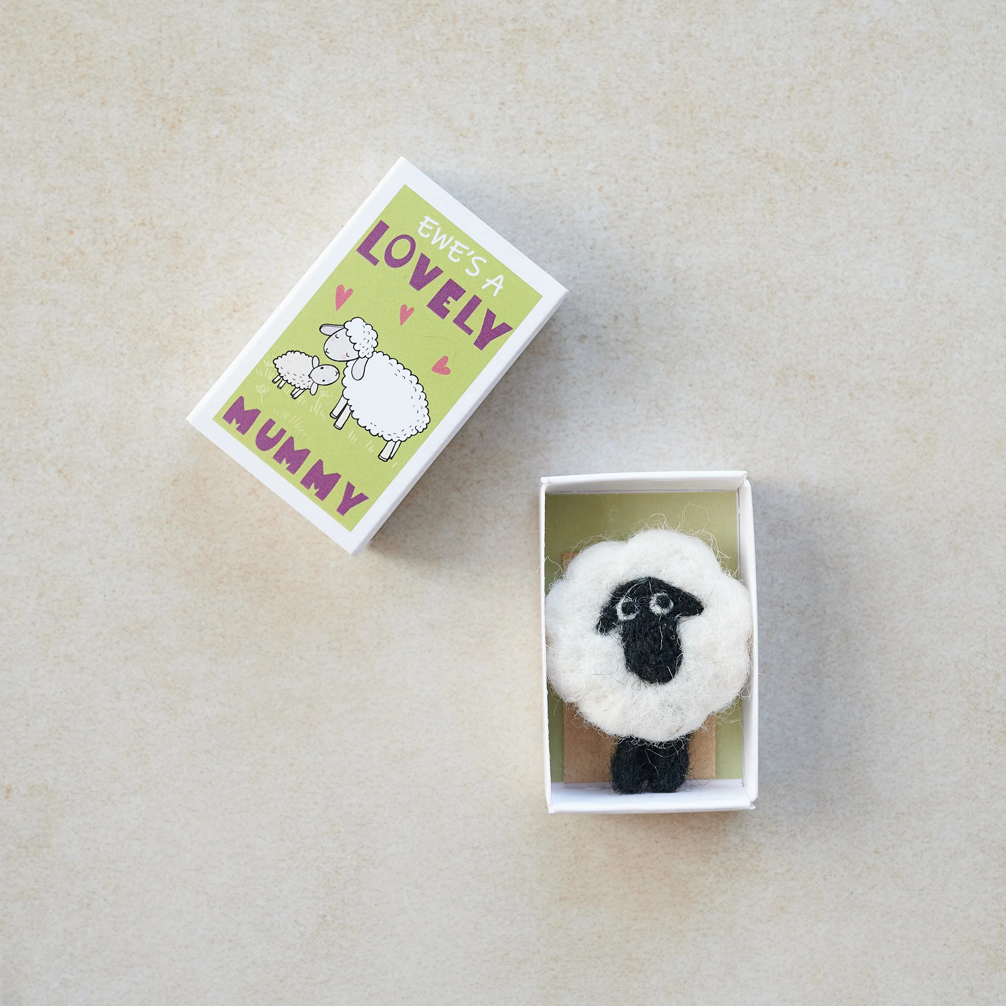 Ewe's A Lovely Mummy (one lamb) - Image 4